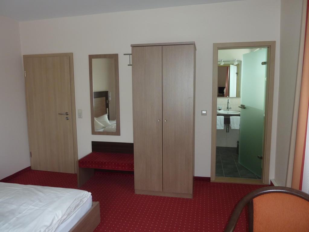 Hotel Gasthof Koenig Karl Freudenstadt Room photo
