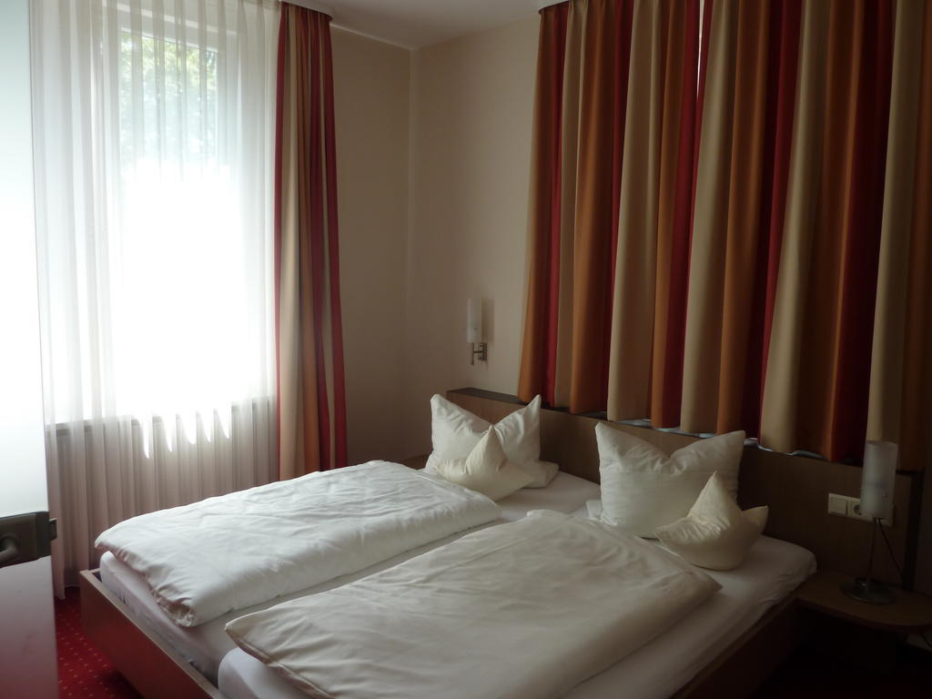 Hotel Gasthof Koenig Karl Freudenstadt Room photo